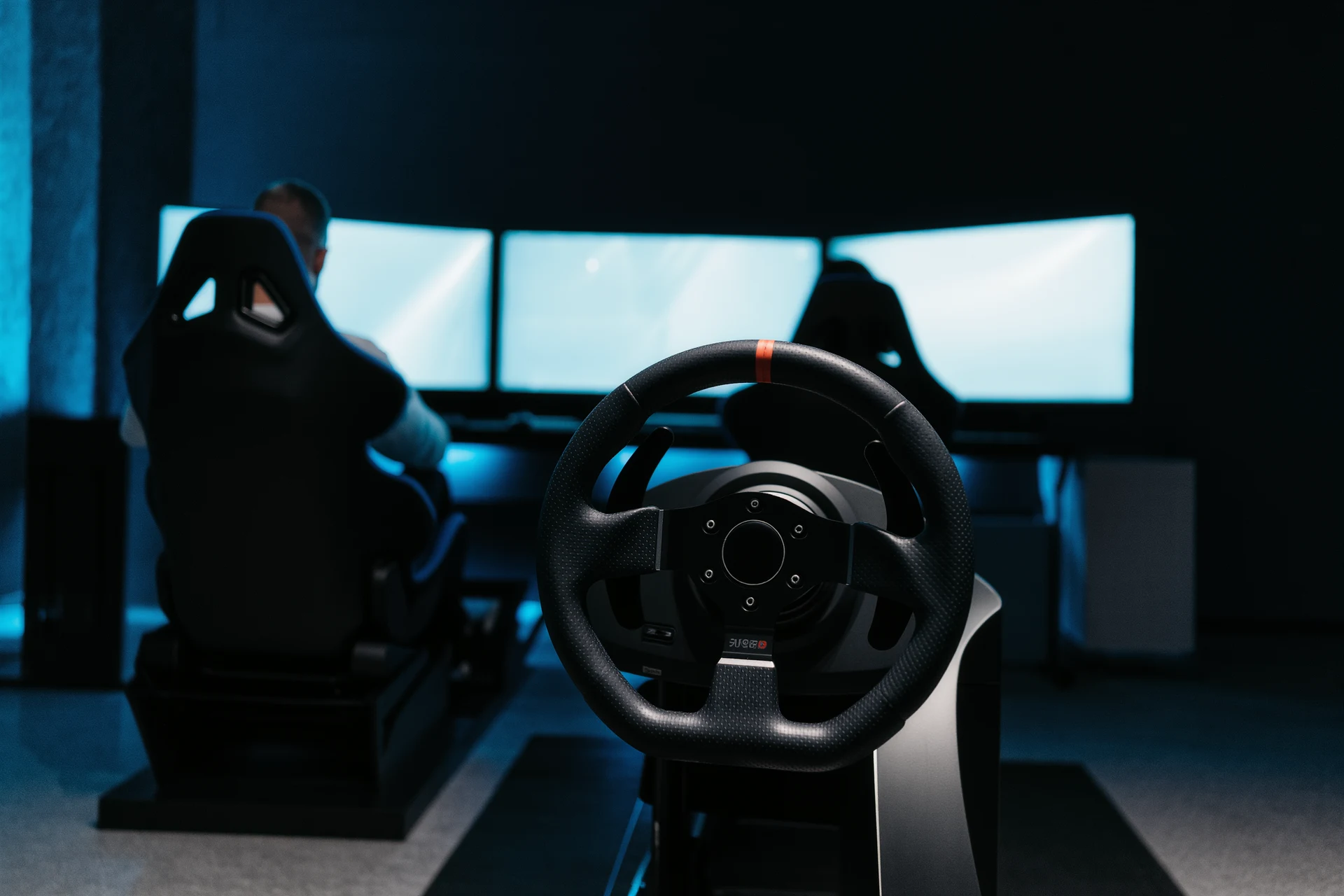 Featured image for Mastering the Art of Racing: The Power of Simulators showing sim racing content