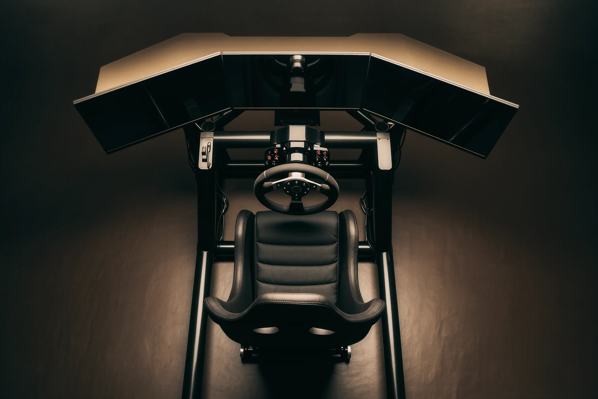 Featured image for Mastering the Art of Racing with Professional Sim Rig showing sim racing content