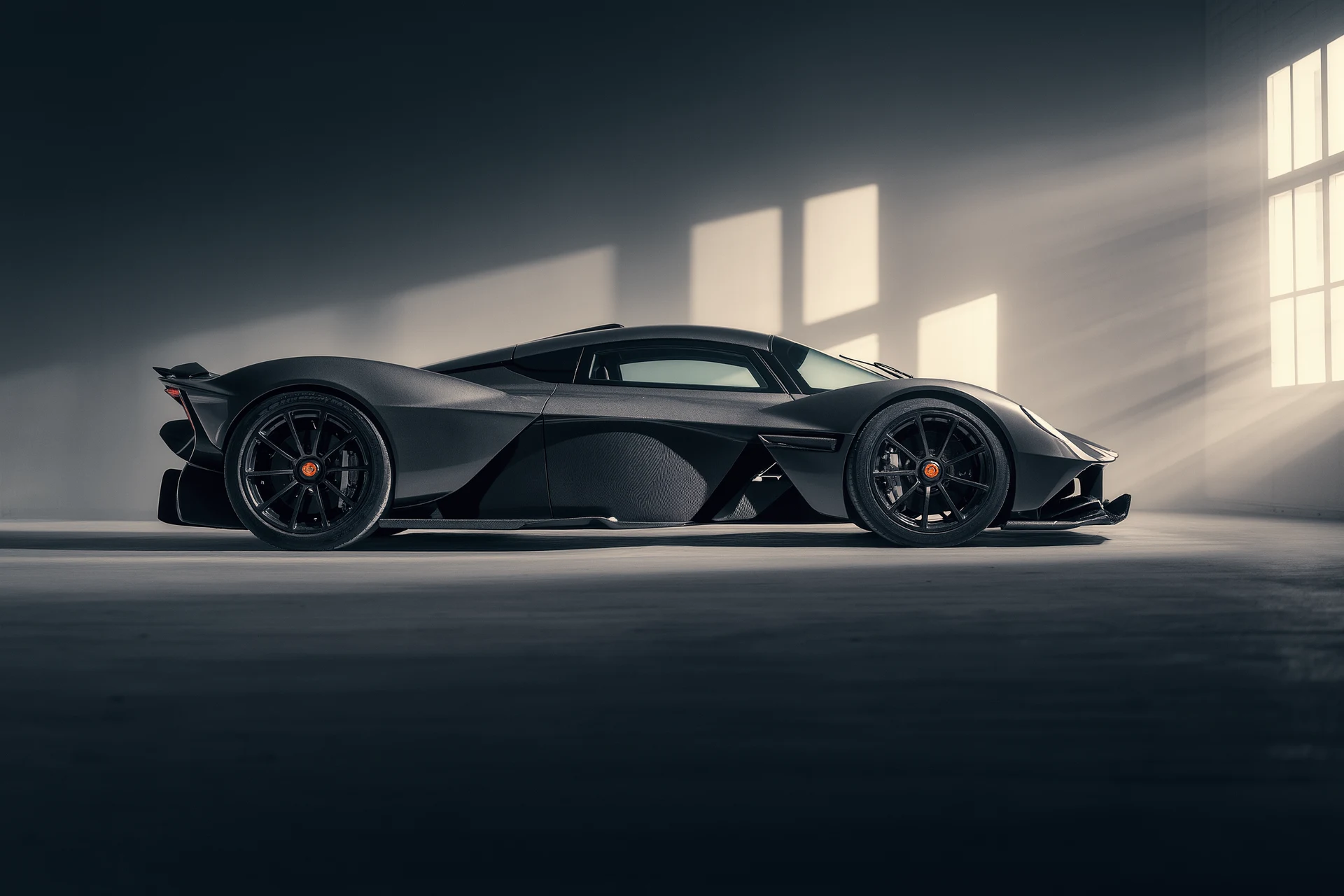 Featured image for Unleash the Thrill: Hypercar Driving Experience showing sim racing content